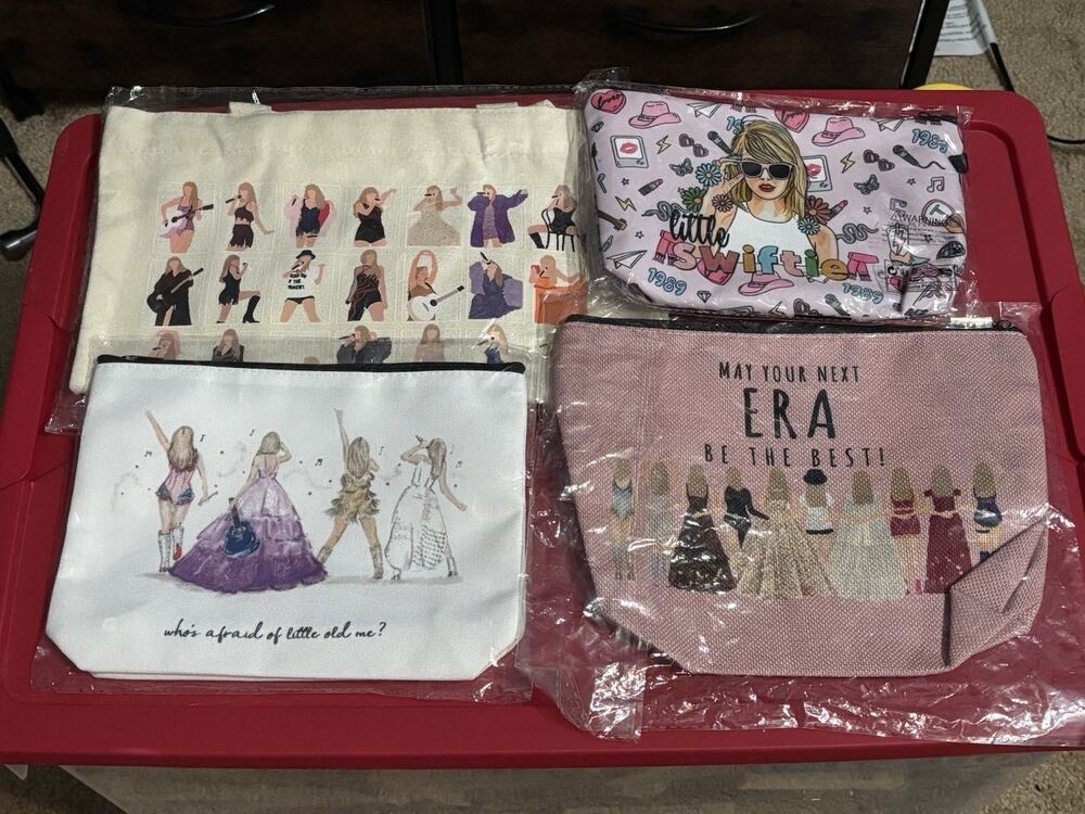 Lot Of 4 Taylor Swift Bags All New In Plastic & NWTs Swift cupcake decorations